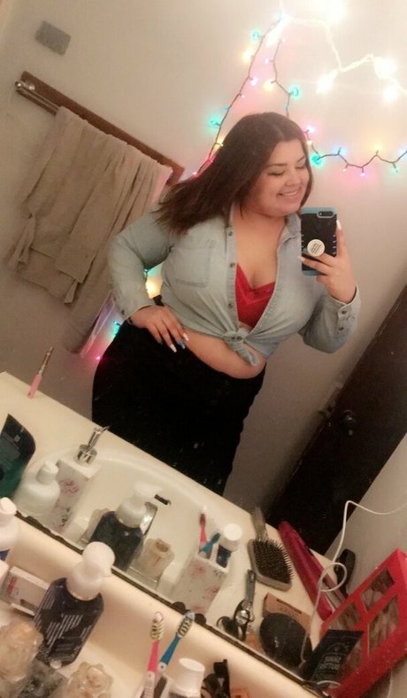 Xomaryjane16xx model high quality photos