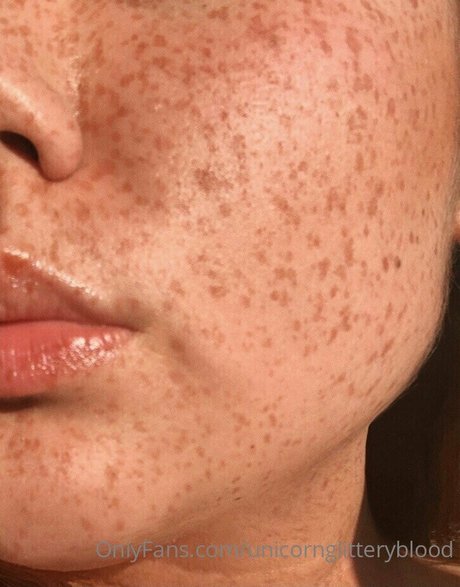 Unicornglitteryblood exclusive model pics