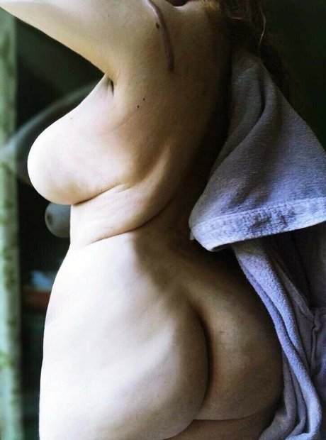 Unicornglitteryblood pornographic actress photos