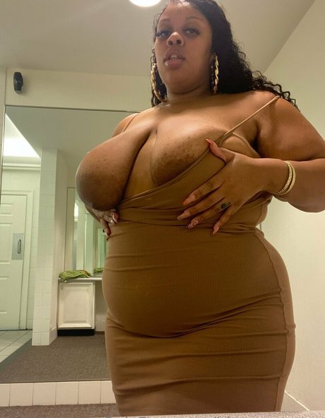 amateur squirt onlyfans beautiful xxx picture