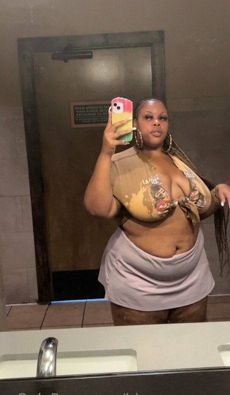 bigseeeeexxy model pretty photos