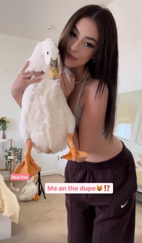 yyyudy hot actress img