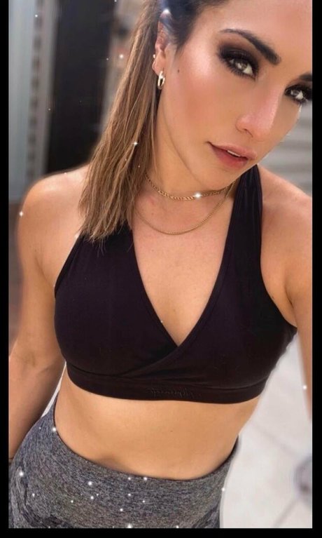 Raquel Rodriguez star pornographic images