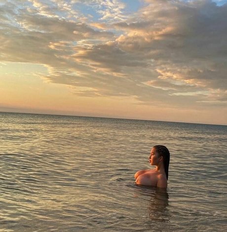 Nika Arven pornstar nude photo