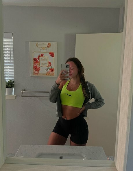 Abbie nb star free pic