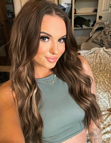 Abbie nb model erotic photo