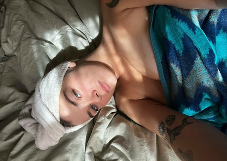 Serena Stone Quick model image