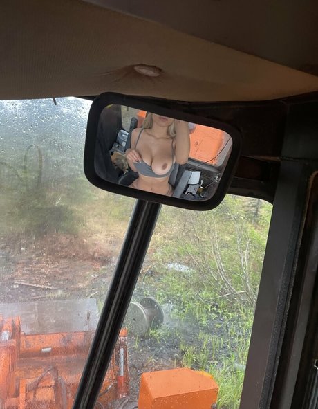 Uhhliar star hot img