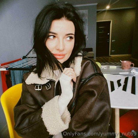 Yummy Nut pornstar image