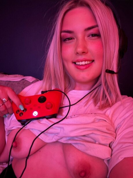 Yvonne Bar porn star img