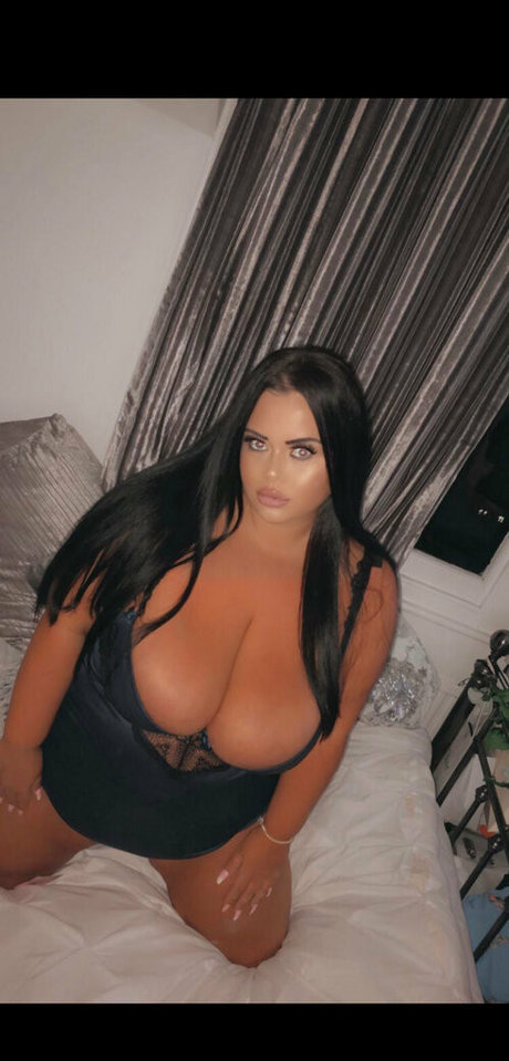 Curvykb pornographic star photos