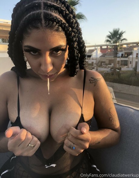 ClaudiaTwerkUp beautiful star pictures