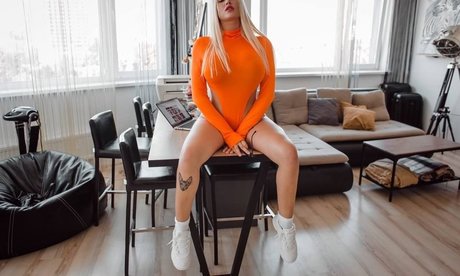 Merelin model pretty gallery