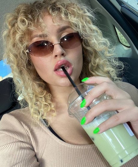 Merelin sex actress photos