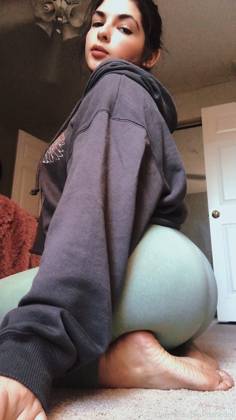 Mariedoll high quality actress photo