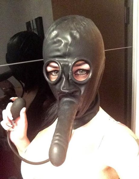 MeliDeluxe model beautiful pictures