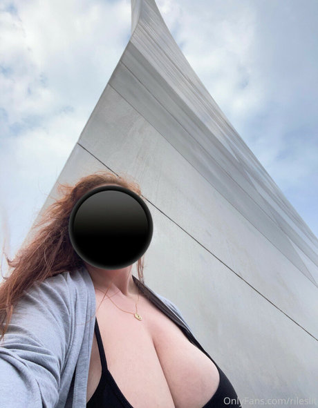 Rileslit model pretty pictures