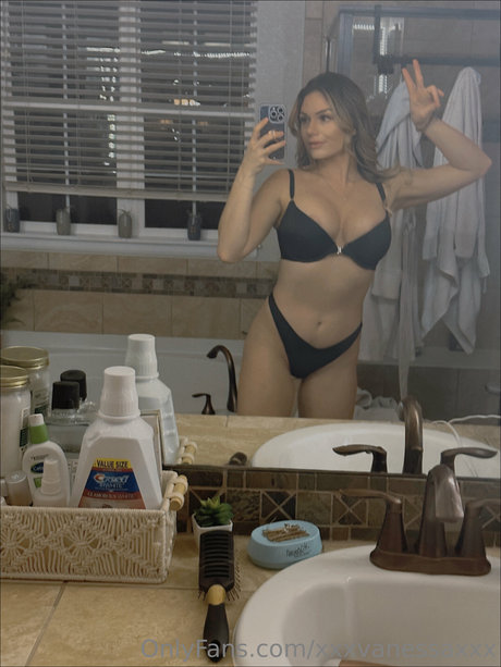 Essa V beautiful model gallery