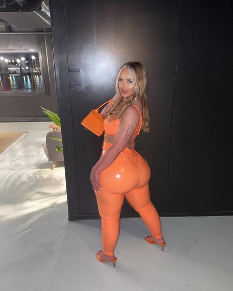 Esmee Dream sexy star image