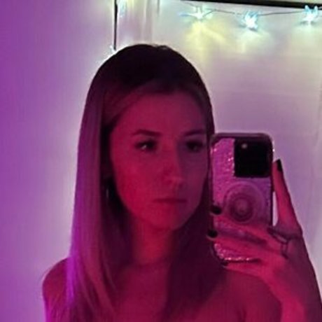 Rubiexxx adult actress photo