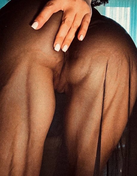 Elena Ptena model hd pics