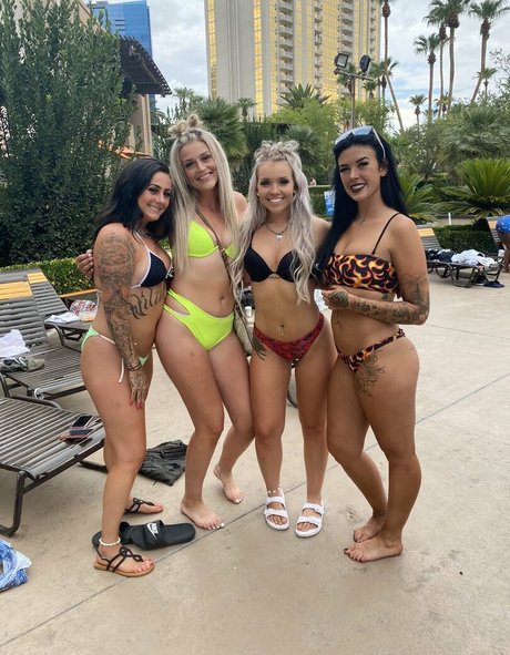 wtkhxrated high quality model pic