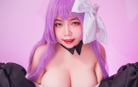 Yurihime pornographic model photo