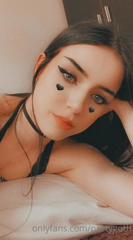 Purtygoth model sex pic