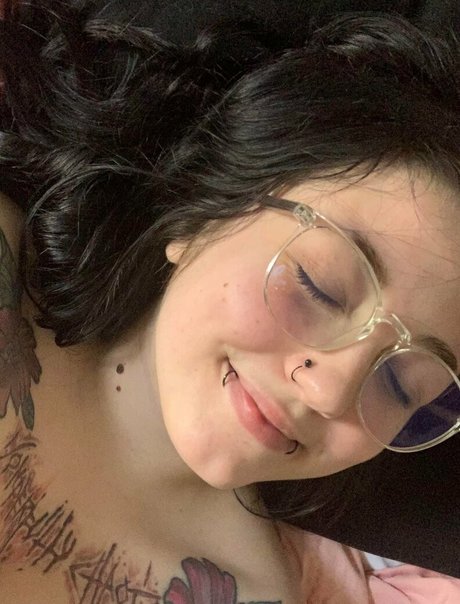 Blu Dream model erotic img