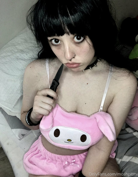 Moshpitmi actress gallery