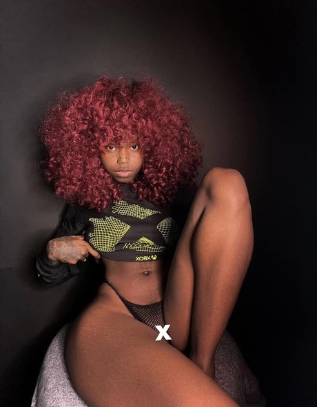 Quediaz model erotic archive