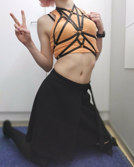 lilytgirl adult model image