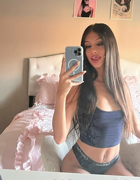 aprilpaigee model hd image