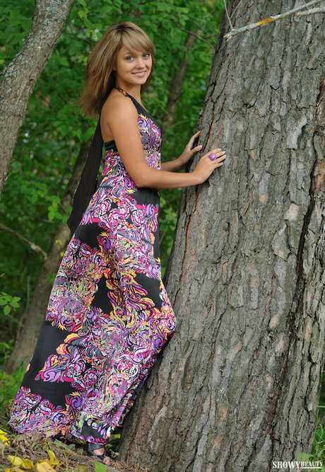 ShowyBeauty perfect actress pic