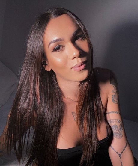 bruninhatgirl star porn img