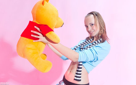 AmourAngels beautiful model image