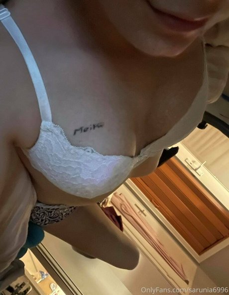 sarunia6996 sex actress pictures