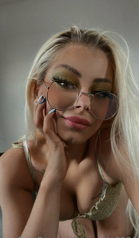 sarunia6996 nudes pornstar gallery