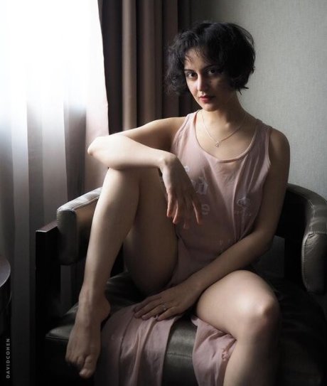 Yasmeena model erotic images