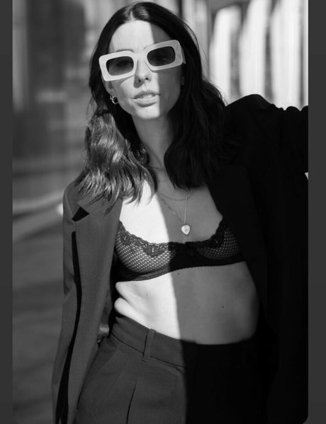 Jade Catta Preta pornstar high quality pictures