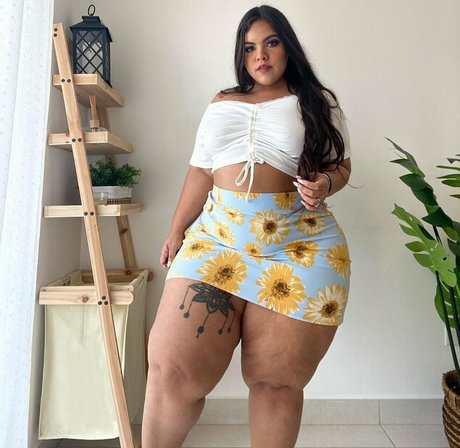 tiny onlyfans hot sexy gallery