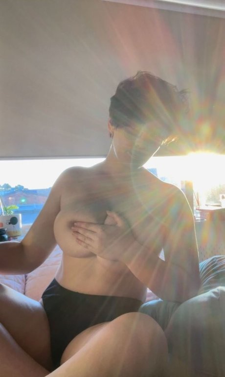 BitterBritt xxx model pictures