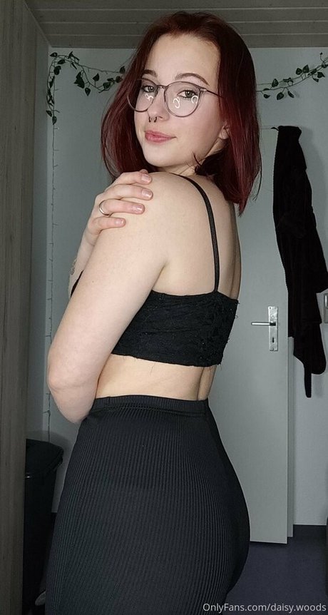 daisy woods pretty star pictures