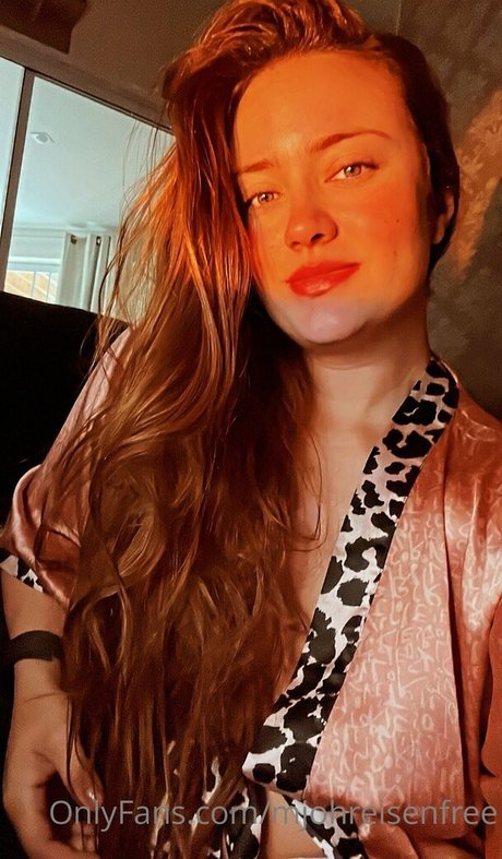 mjohreisenfree model hot gallery