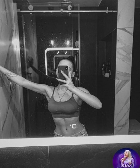 Leron Baron model beautiful galleries