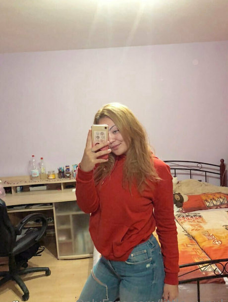 little booty1 perfect actress photo