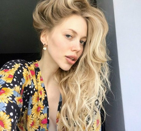 yammy bunny model erotic pic