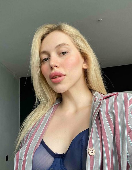 yammy bunny pornstar img