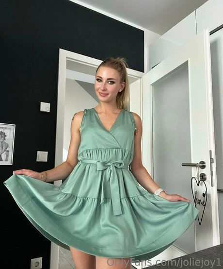 joliexxx1 nudes star photos