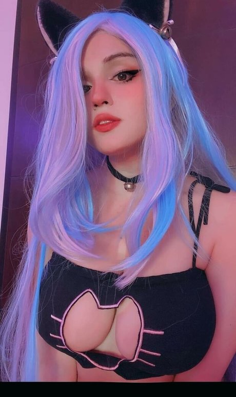 Hell Chan naked model pics